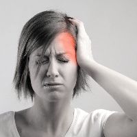 Причины головной боли в области лба и глаз