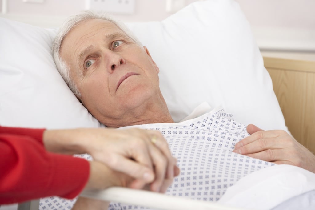 Пролежни у лежачих больных: чем лечить, фото пролежневой раны