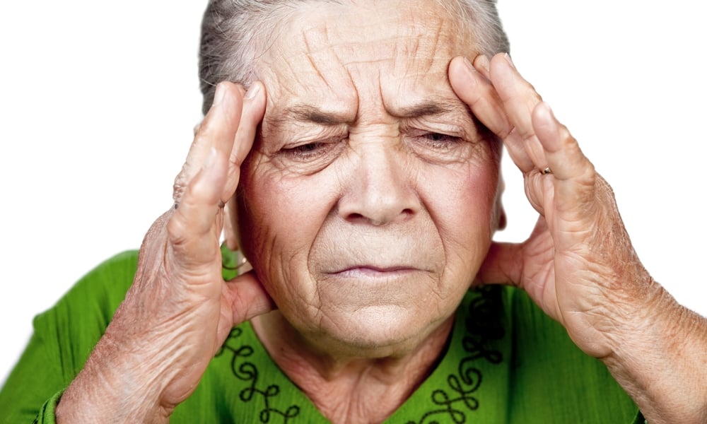Инсульт у пожилых женщин: признаки мозгового удара
