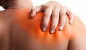 Плечевой остеохондроз: симптомы и лечение